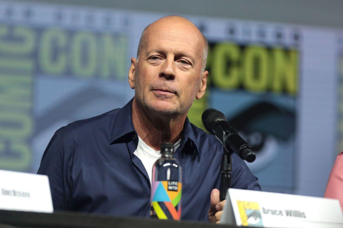 Bruce Willis se retira de la actuacioacuten luego de recibir este diagnoacutestico meacutedico