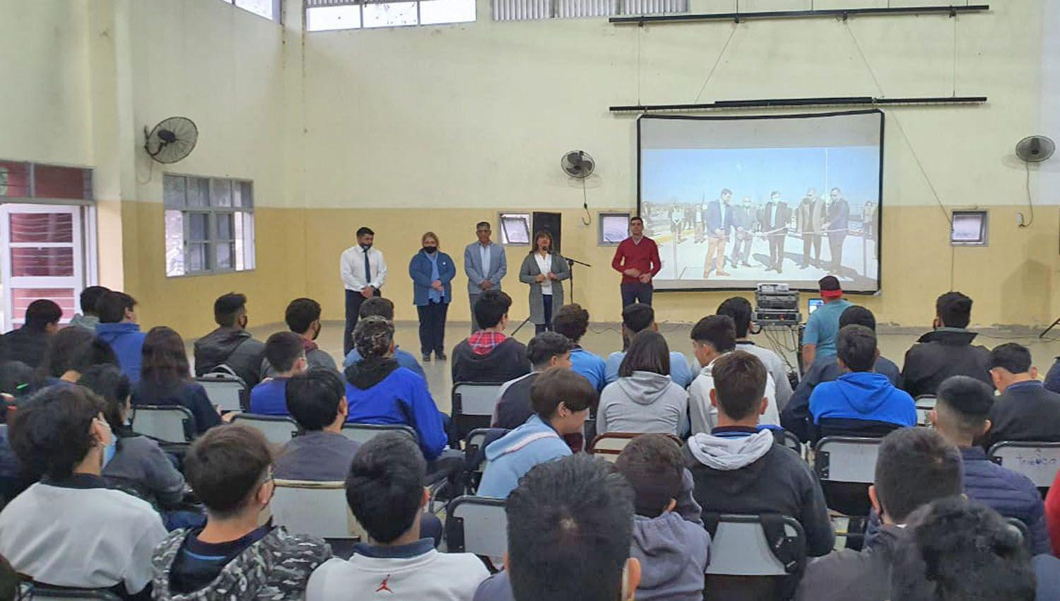 Mukdise dio apertura al 4deg Festival de Cine Ambiental en la ET Ndeg 7