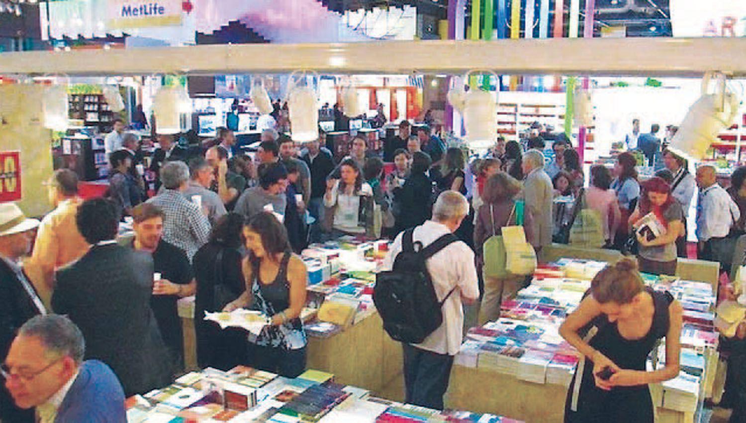 La Feria del Libro entre el ancla del pasado y la ilusioacuten del futuro