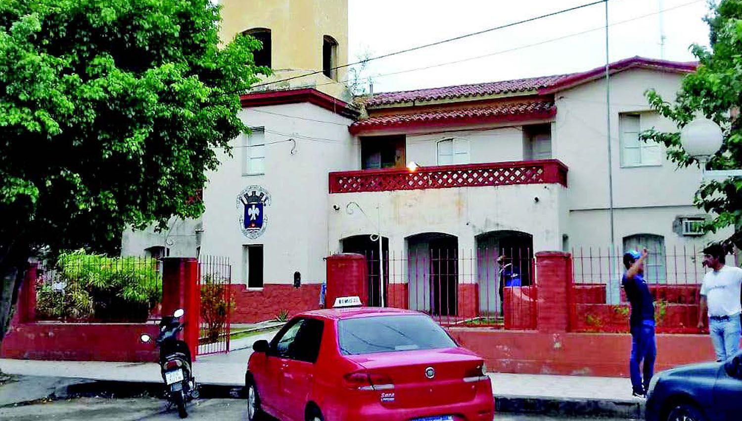 Apresaron a un docente y muacutesico despueacutes de que su pareja lo denunciara por un grave hecho de violencia de geacutenero