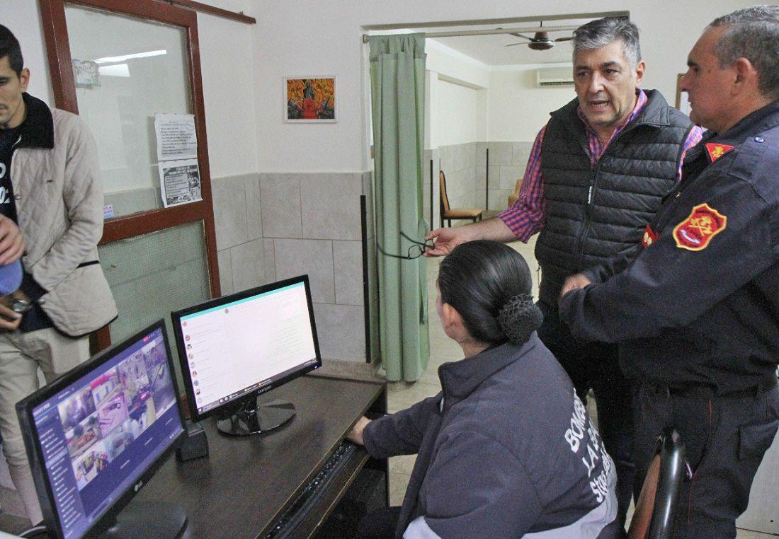 El intendente Nediani visitoacute el cuartel de Bomberos y expresoacute su voluntad de trabajar en conjunto