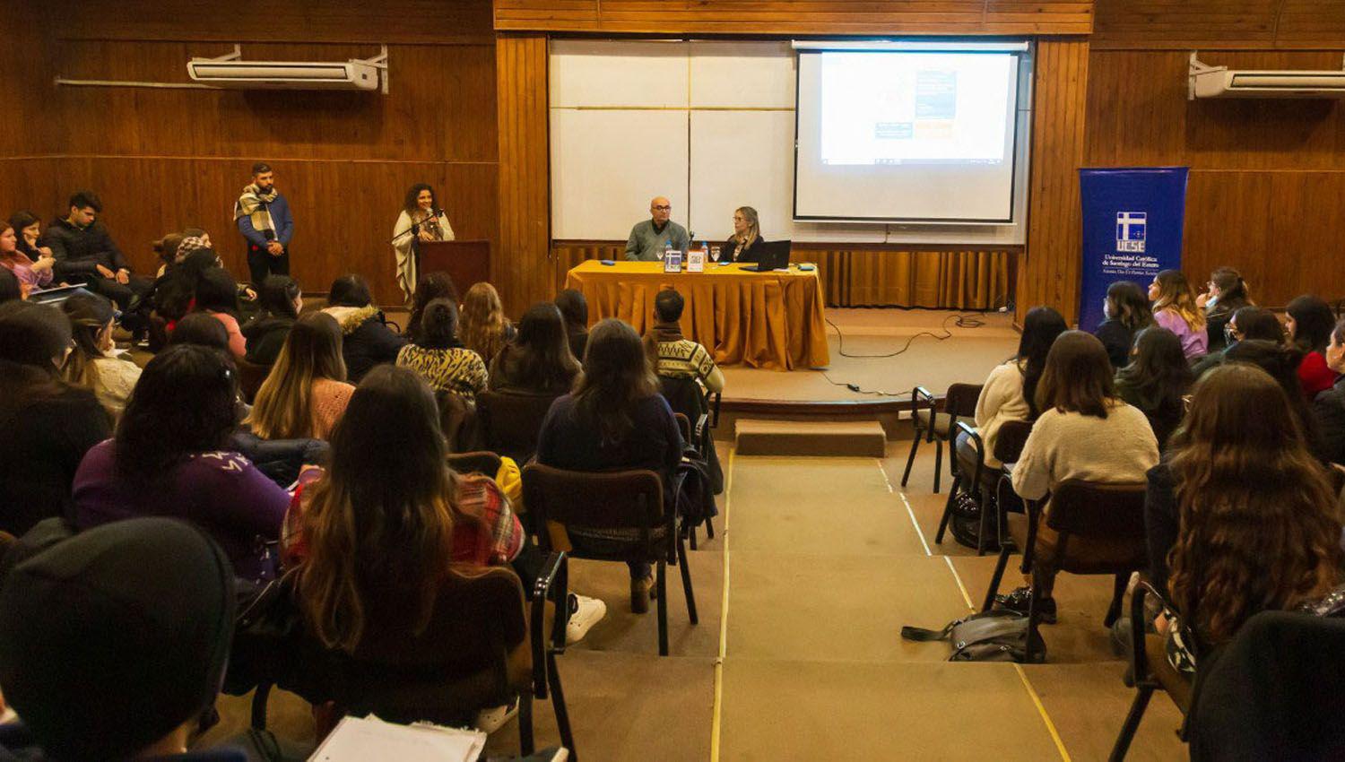 En la Ucse se desarrolloacute una conferencia sobre inclusioacuten de lo mental