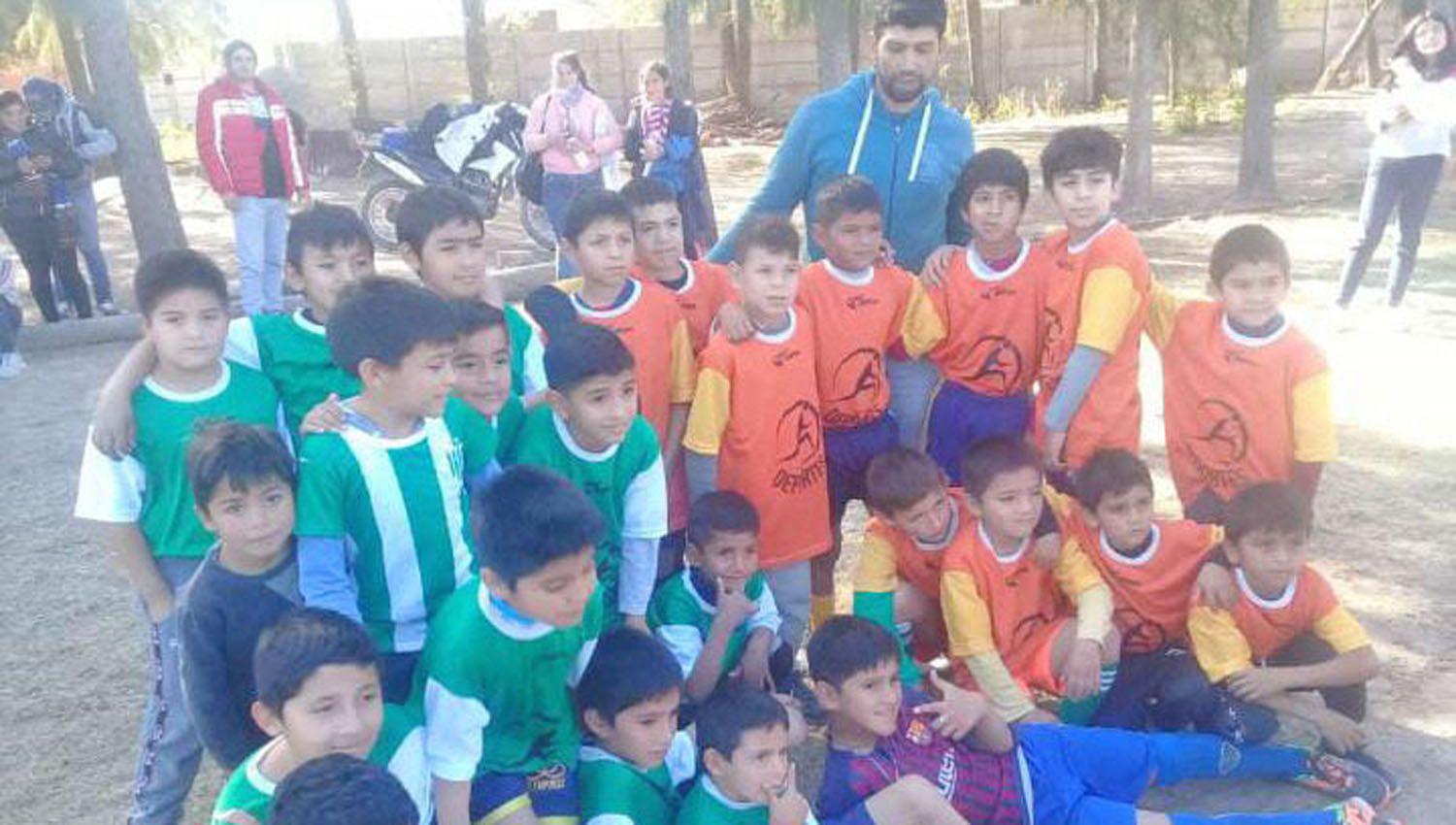 Escuelas de fuacutetbol infantil realizaron una jornada de confraternidad