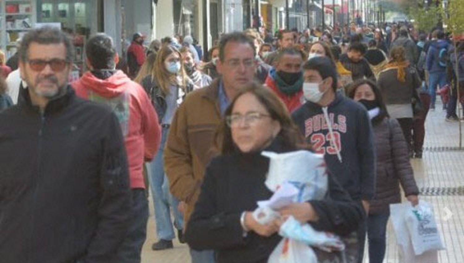 Miles de personas recorrieron el centro de la ciudad