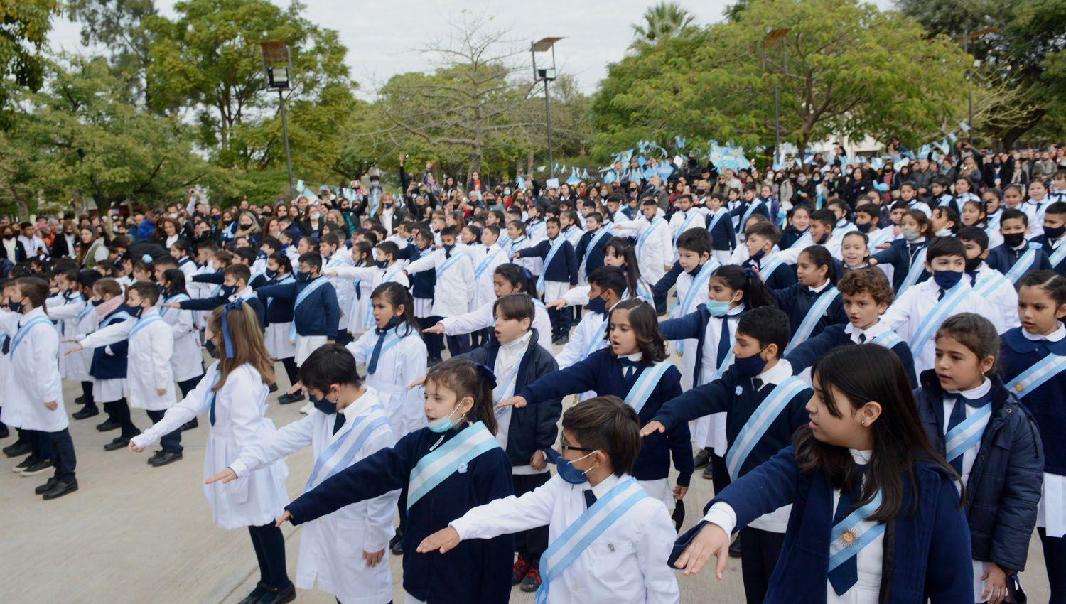 La Escuela Normal recordoacute a su patrono y creador de la Bandera