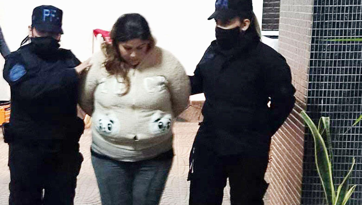 Ampliaraacute indagatoria la esposa del bandentildeo atrapado con drogas