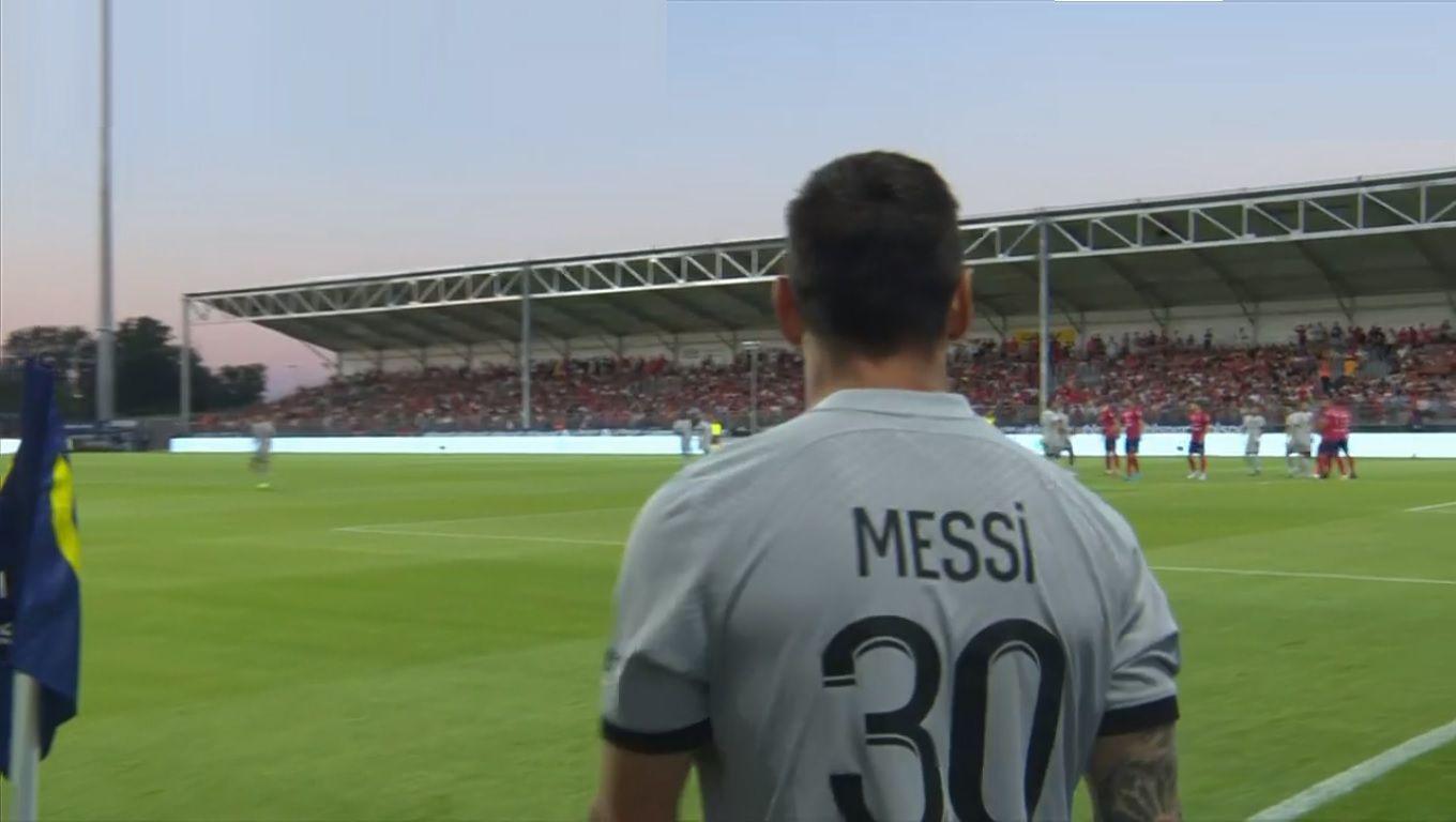 Con un golazo de Messi el PSG ganoacute en su debut en la Liga de Francia