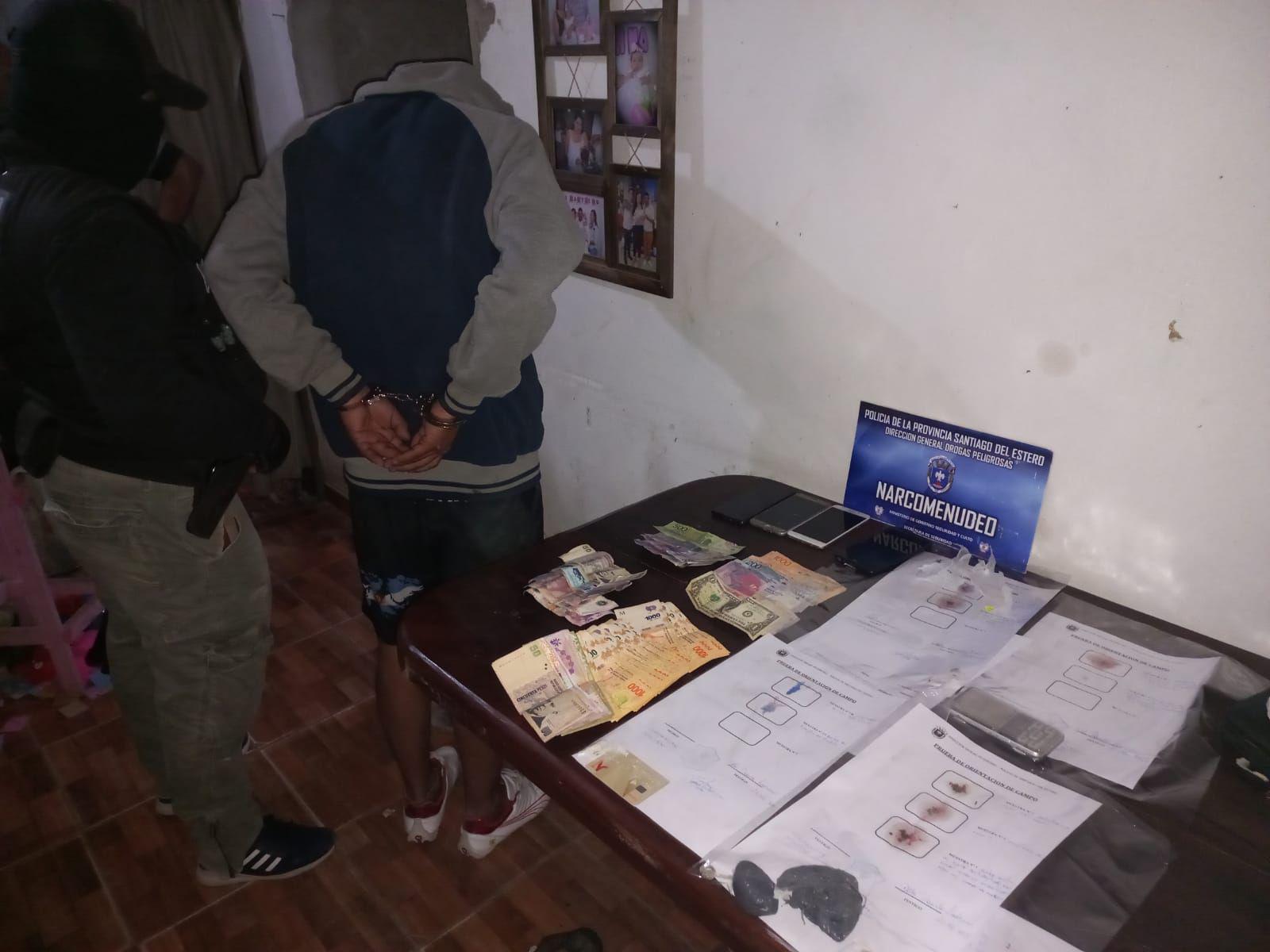 Operativo en el Bdeg Mariano Moreno terminoacute con un detenido- secuestran dinero droga y una moto