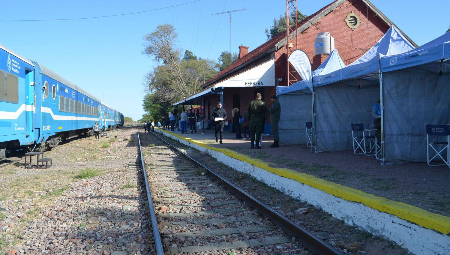 El Tren Sanitario ya brinda diferentes servicios en Herrera