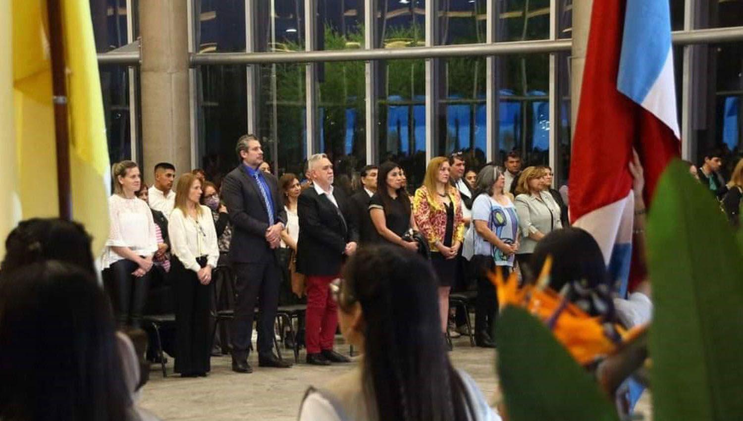 El Instituto Santo Tomas de Aquino celebroacute el egreso de 63 estudiantes del Nivel Superior