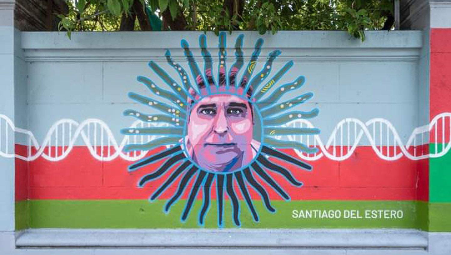 Santiaguentildeo en el mural en homenaje al personal de salud