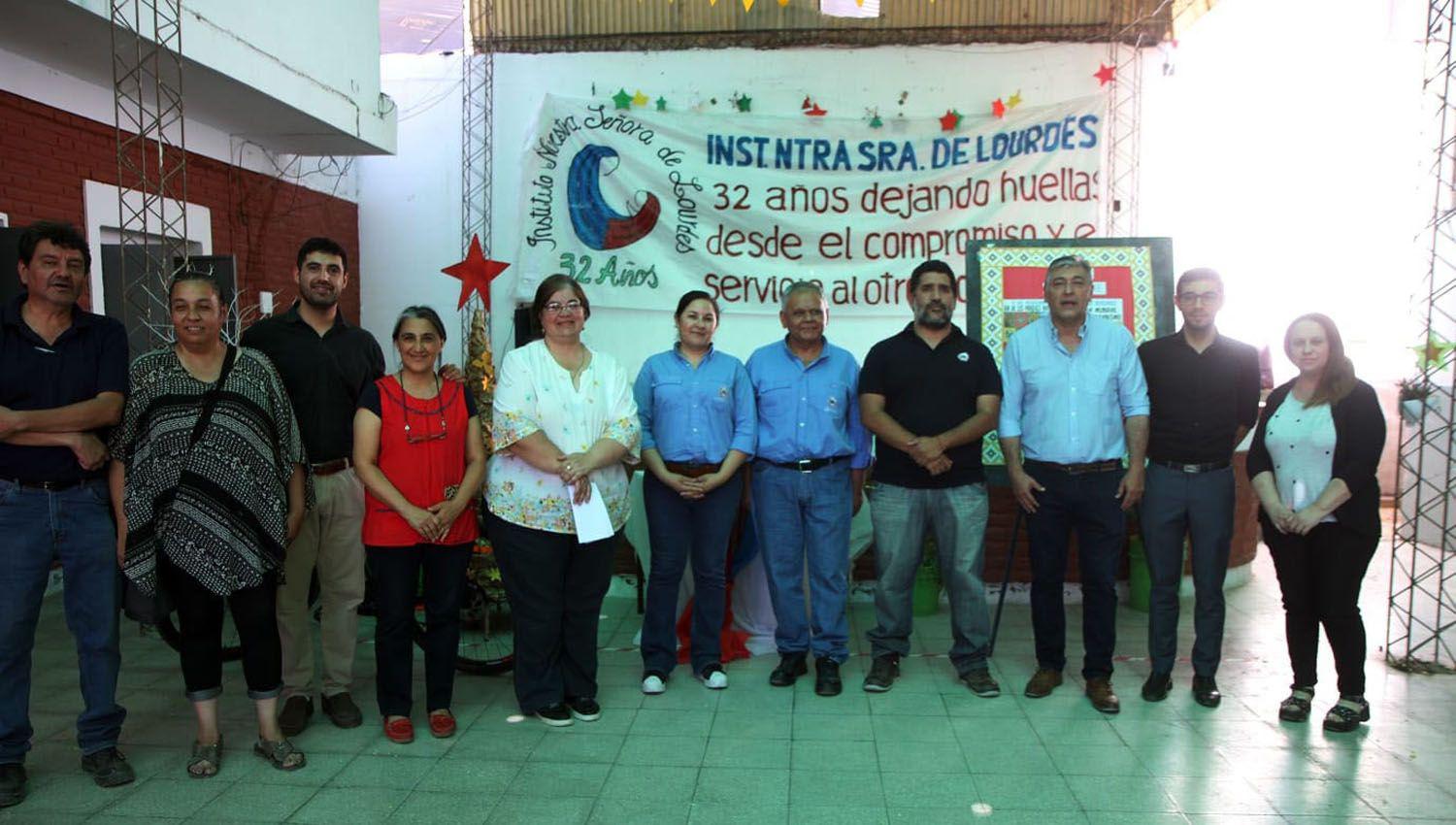 El intendente visitoacute el Instituto Nuestra Sentildeora de Lourdes de El Cruce