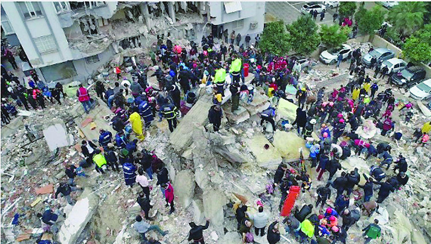 Maacutes de 3800 muertos tras terremoto en Turquiacutea y Siria y el mal clima complica las tareas rescate