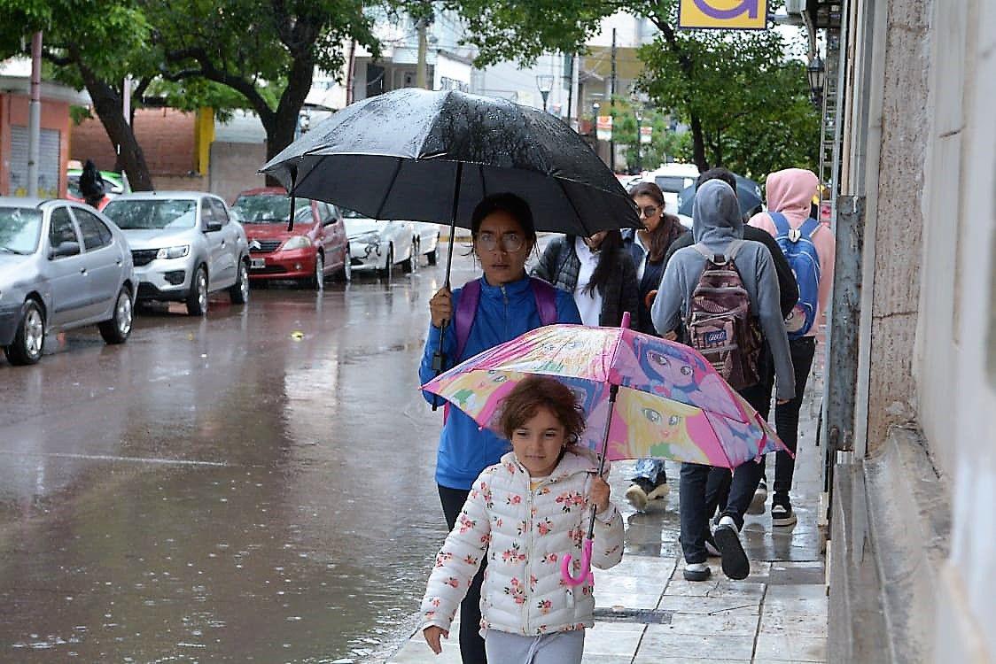 Rigen alertas amarillas por tormentas en provincias del noreste del paiacutes