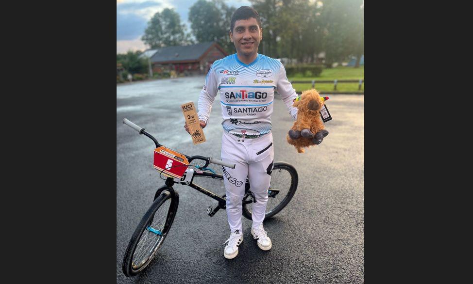 Pichoncito Santillaacuten hizo podio en el Mundial de bicicross