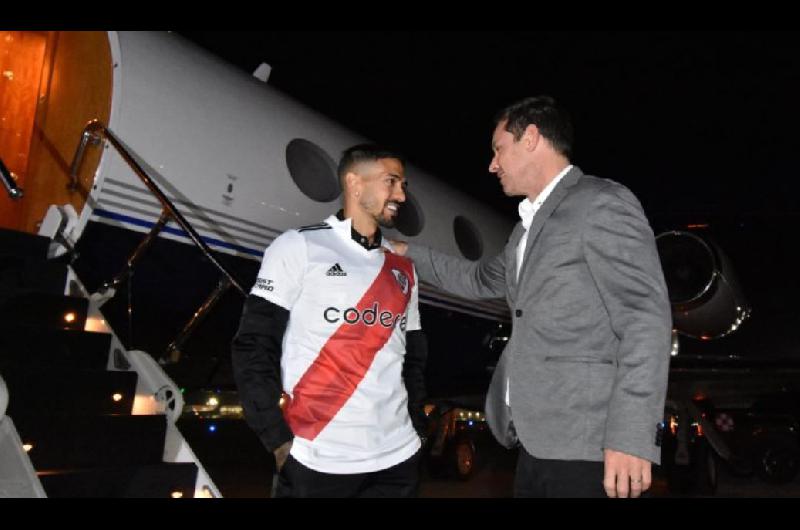 ldquoNada como volver a casardquo- Manuel Lanzini llegoacute al paiacutes para volver a jugar en River