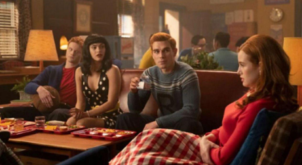 Warner Channel estrena el episodio final del drama de misterio juvenil Riverdale