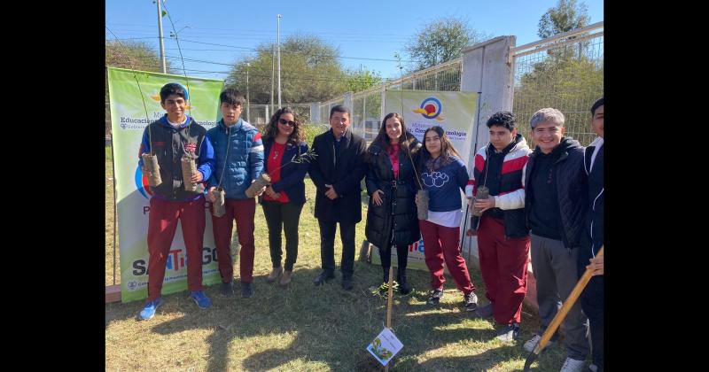 TRABAJO Destacaron el compromiso de la comunidad educativa