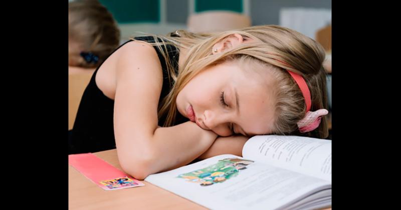 AFECCIÓN La ausencia del descanso adecuado afecta el rendimiento en las actividades diarias del niño