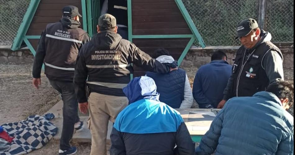 OPERATIVO Los tucumanos fueron madrugados ayer en una zona turística salteña