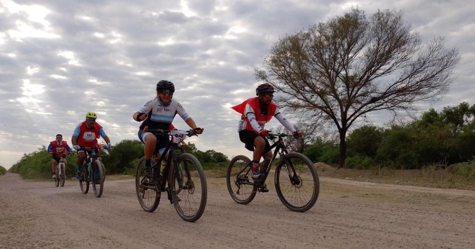 Ratifican la 3ordf Travesiacutea en Bicicleta de los Dos Riacuteos el 1 de octubre