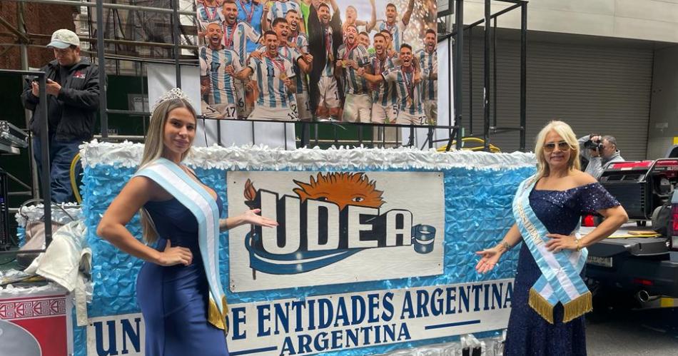 De la mano de una santiaguentildea Argentina volvioacute a brillar en el Desfile de la Hispanidad 2023