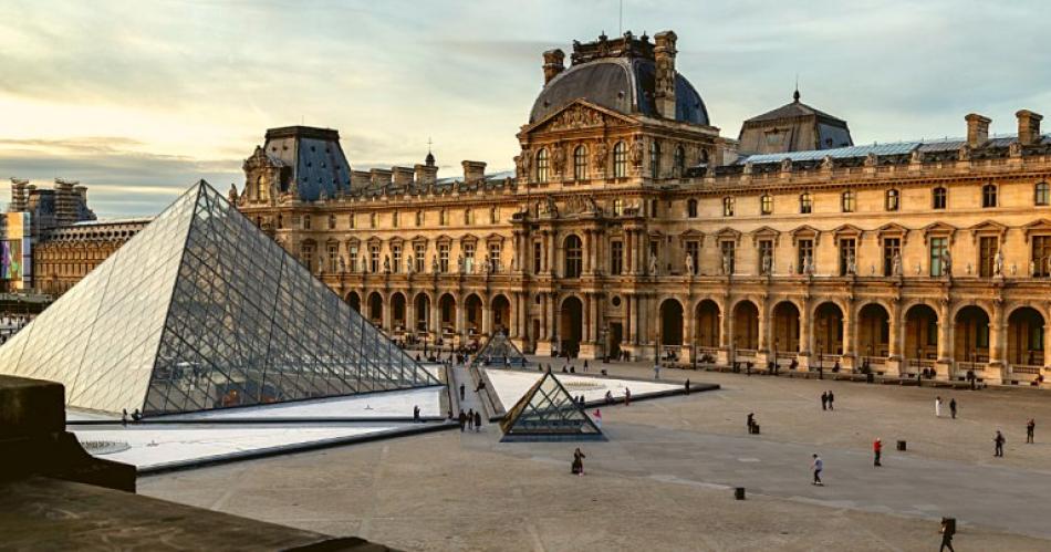 Tensioacuten en Francia- evacuaron el Museo del Louvre por temor a un atentado