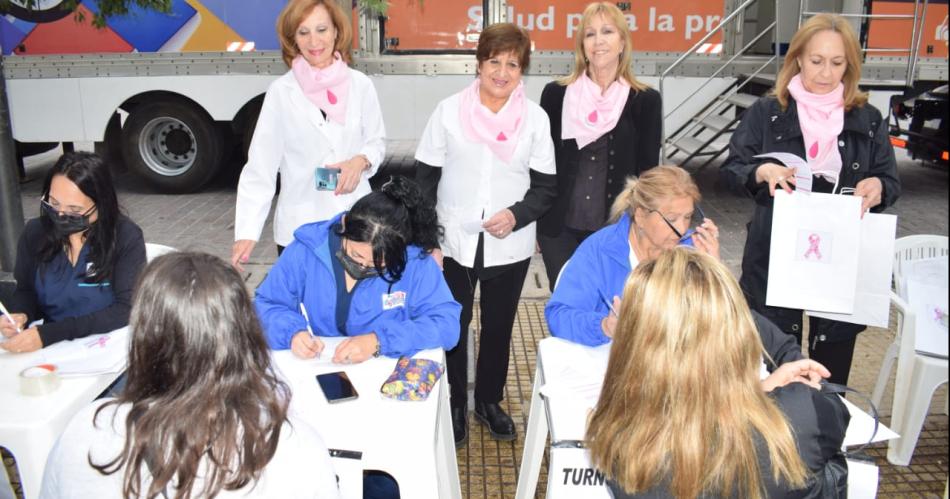 Hoy daraacuten turnos gratis para mamografiacuteas en la  plaza Libertad