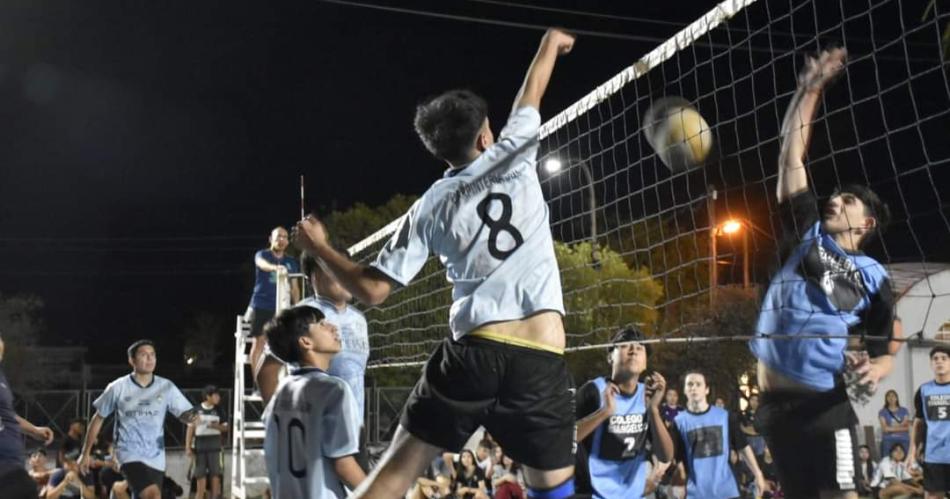 Los intercolegiales Friacuteas Juega estaacuten en zona de definiciones