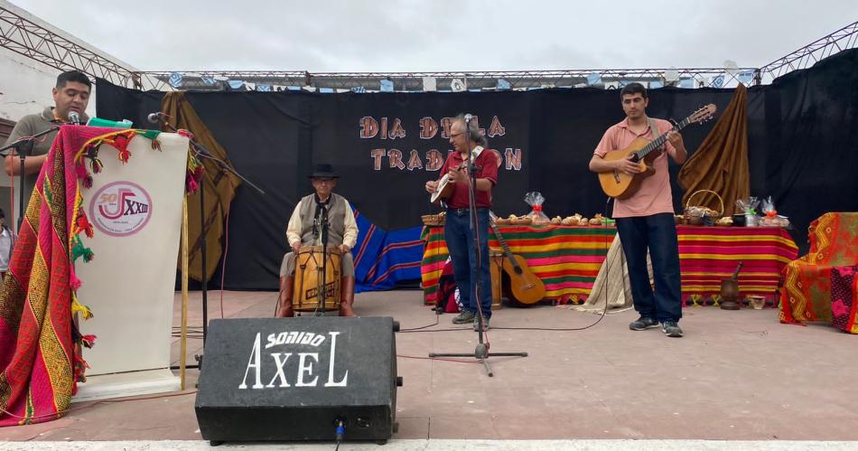 Se celebroacute el Diacutea de la Tradicioacuten en Villa Atamisqui