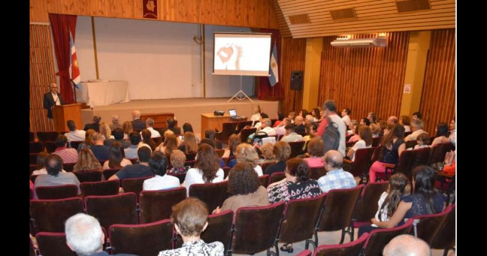 ACTIVIDADES Los encuentros se desarrollar�n en el auditorio y en el Club Médico hasta el s�bado 2 de diciembre