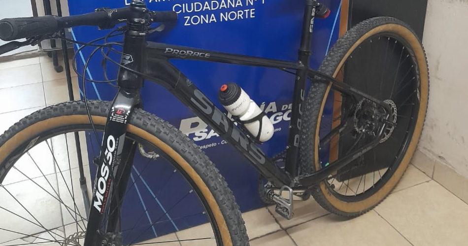 Ladrones escondieron en un baldiacuteo una bici valuada en 1 milloacuten de pesos