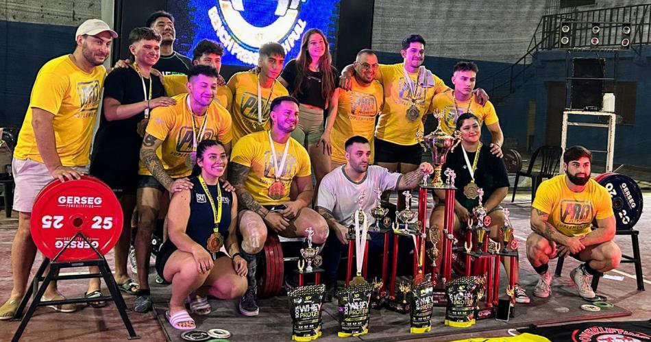 Santiaguentildeos se destacaron en el Torneo de Power Lifting  Infernales de Guumlemes 2023