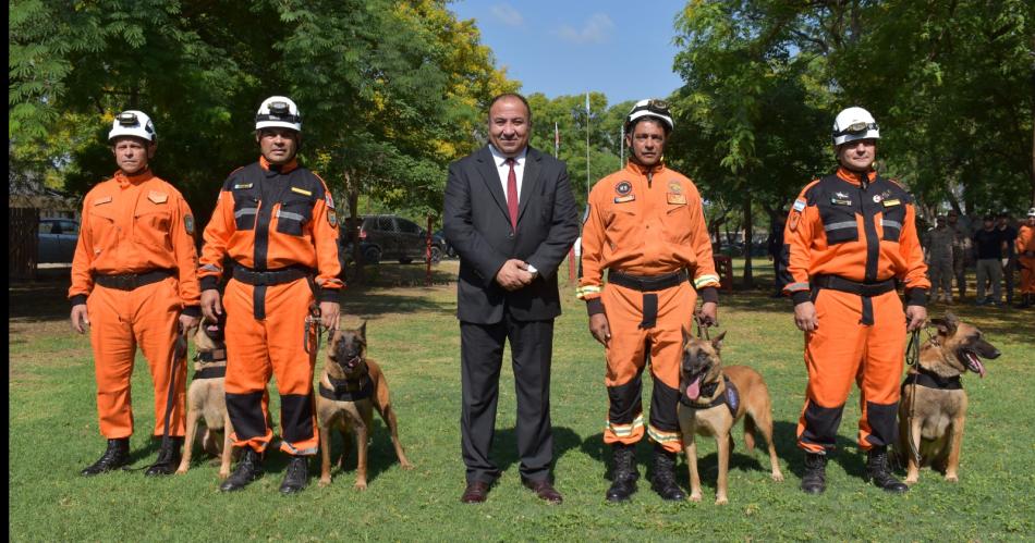 Reconocen a cuatro unidades caninas por sus antildeos de servicio