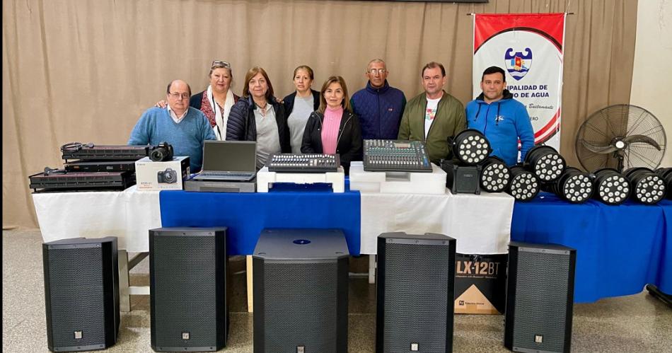 La Casa de la Cultura de Ojo de Agua recibioacute equipamiento tecnoloacutegico