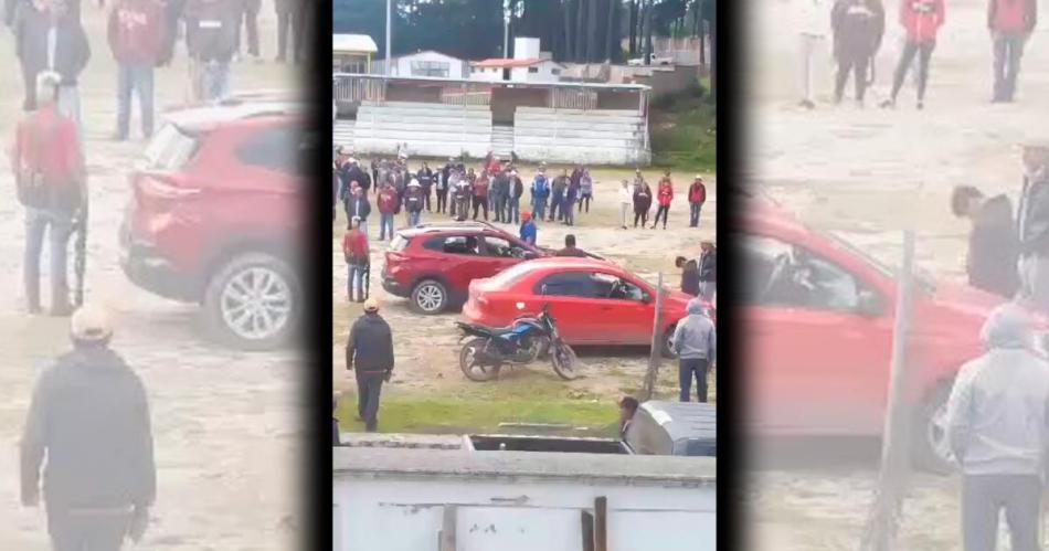 Meacutexico- pelea entre pobladores y  criminales dejoacute unos 14 muertos