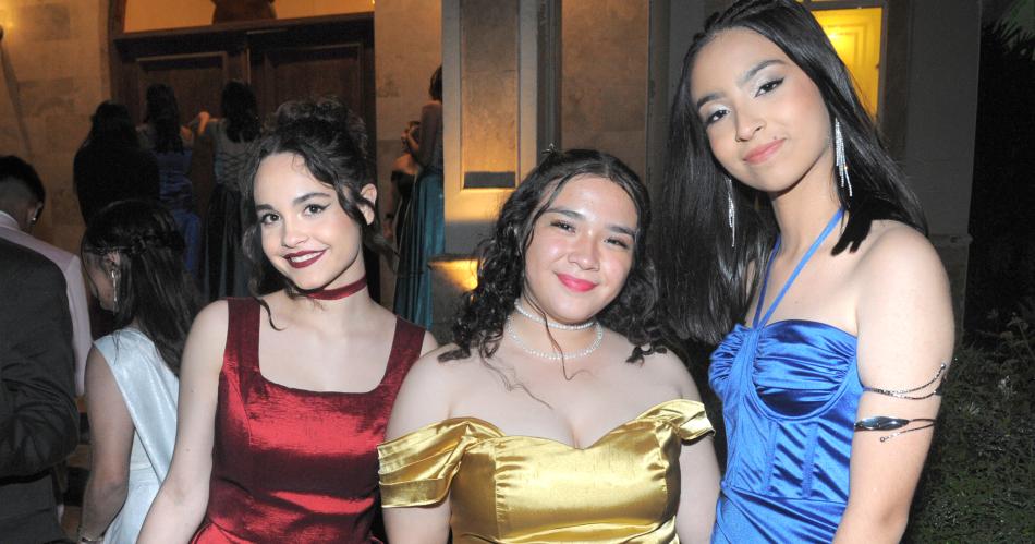 FIESTA DE EGRESO DEL COLEGIO SANTIAGO APOacuteSTOL