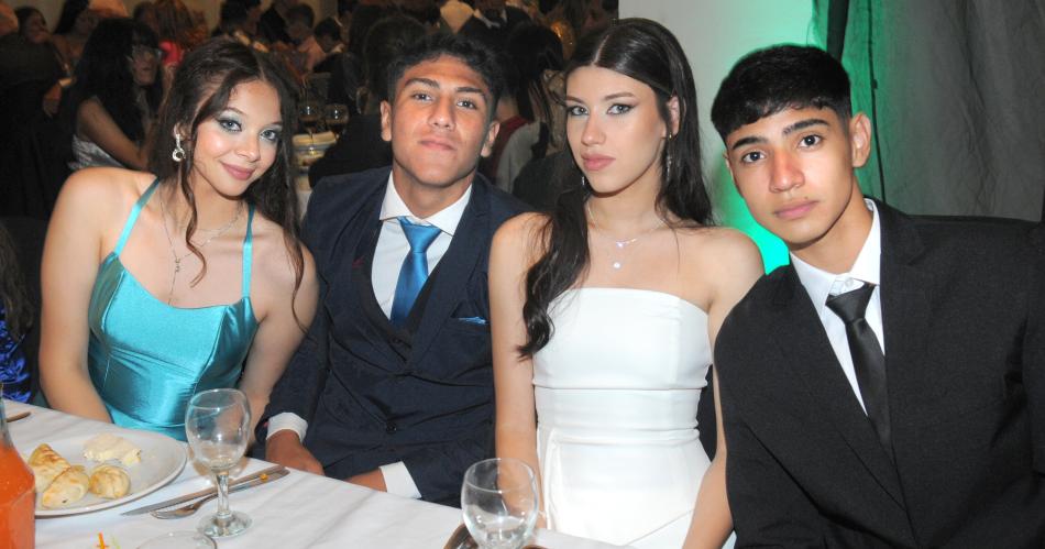 FIESTA DE EGRESO DEL COLEGIO SANTIAGO APOacuteSTOL