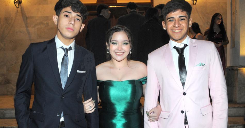 FIESTA DE EGRESO DEL COLEGIO SANTIAGO APOacuteSTOL