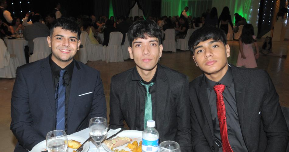 FIESTA DE EGRESO DEL COLEGIO SANTIAGO APOacuteSTOL