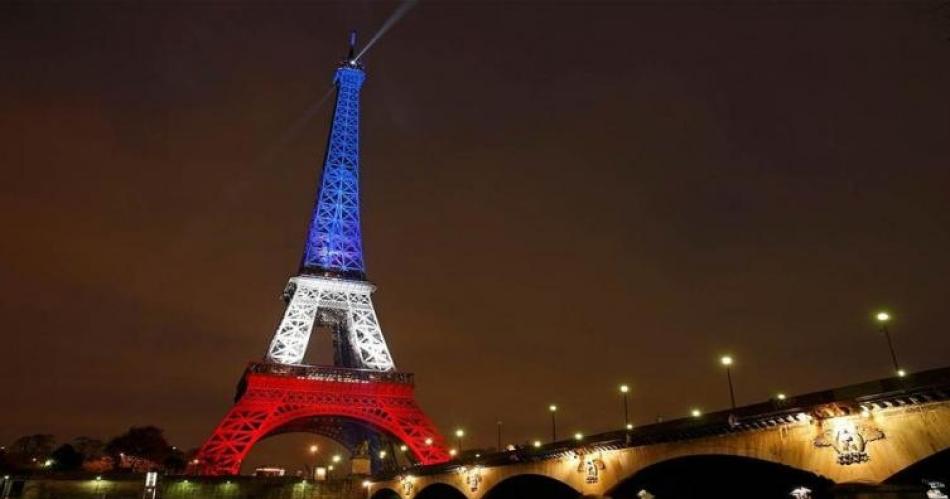 Francia anuncioacute que mantendraacute el alerta antiterrorista para Antildeo Nuevo