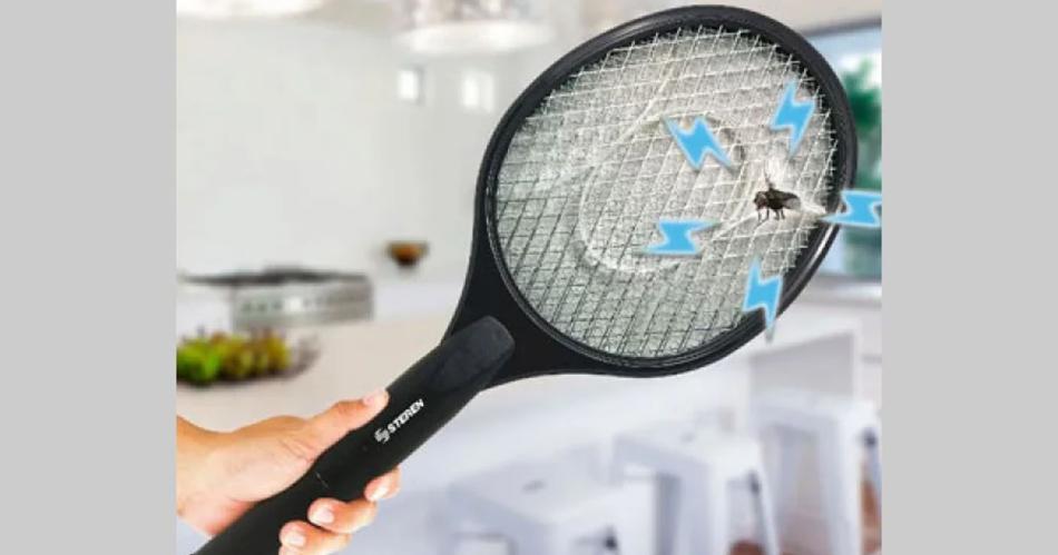 La raqueta mata mosquitos se volvioacute furor- coacutemo funciona la versioacuten 20 del claacutesico de las abuelas