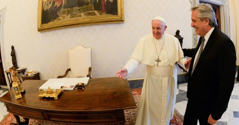 Se reunieron en el Vaticano el Papa Francisco y el ex presidente Alberto Fernaacutendez