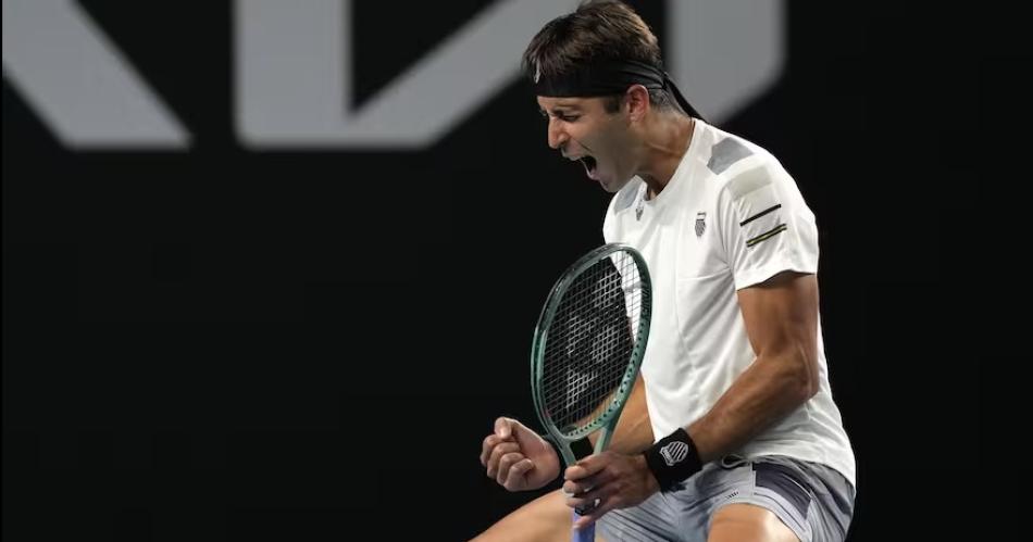 Etcheverry se cruzaraacute con Djokovic en tercera ronda