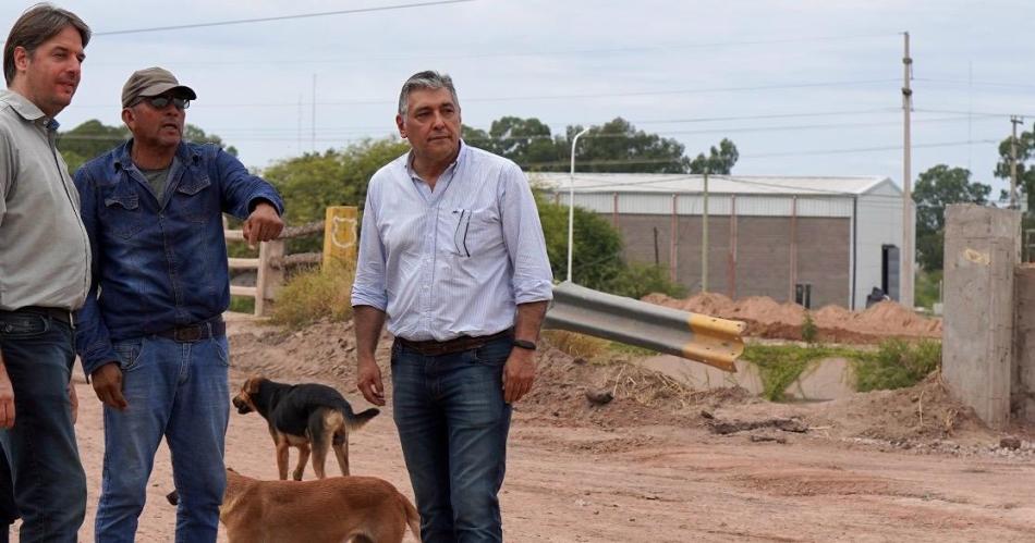 Roger Nediani visitoacute el avance de la obra de Ruta Provincial Nordm 1