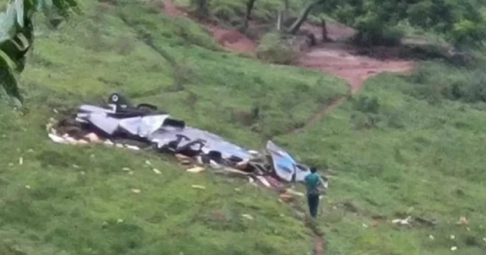 Tragedia en Brasil- un avioacuten se partioacute en el aire y siete personas murieron