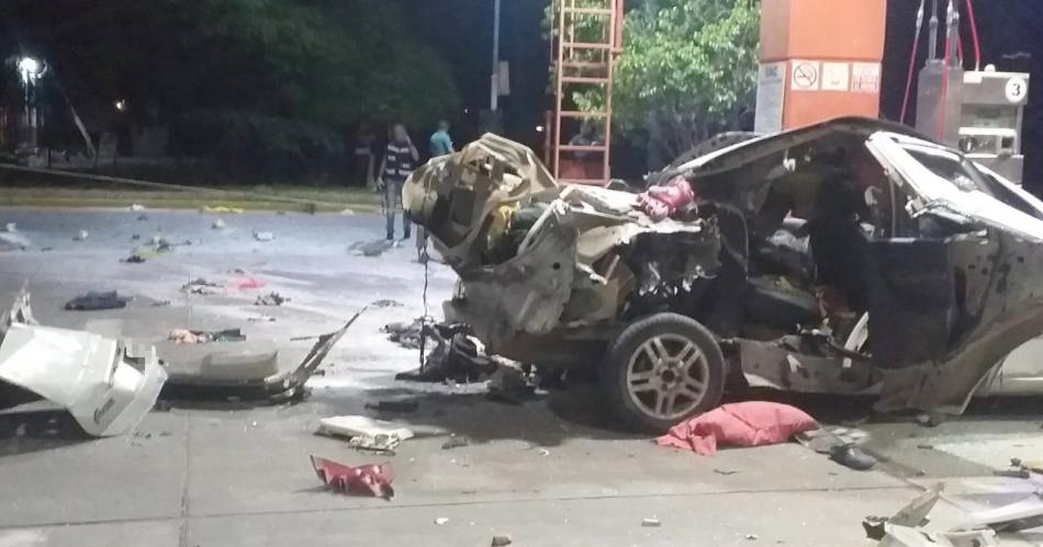 El auto que explotoacute en una estacioacuten de servicio llevaba 20 kg de cocaiacutena escondidos