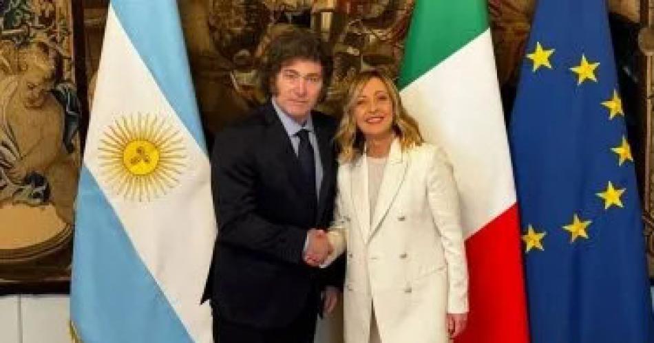 Javier Milei se reunioacute con Giorgia Meloni en la uacuteltima actividad de su gira internacional