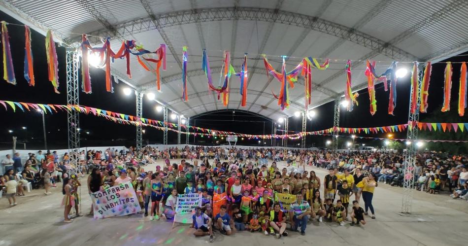 Comparsas barriales de La Cantildeada le pusieron color al Carnaval Solidario