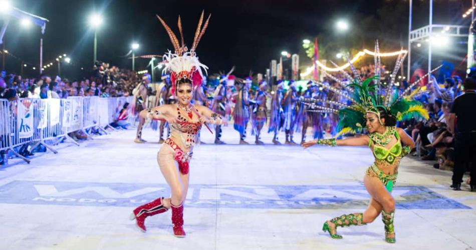 Samba Total se coronoacute campeona del Corso de Carnaval de Quimiliacute